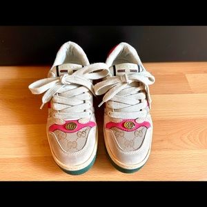 Women’s sneakers